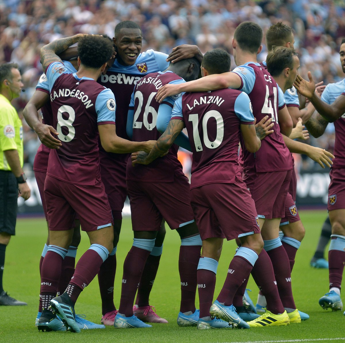 雄鹿提供足 雄鹿提供足