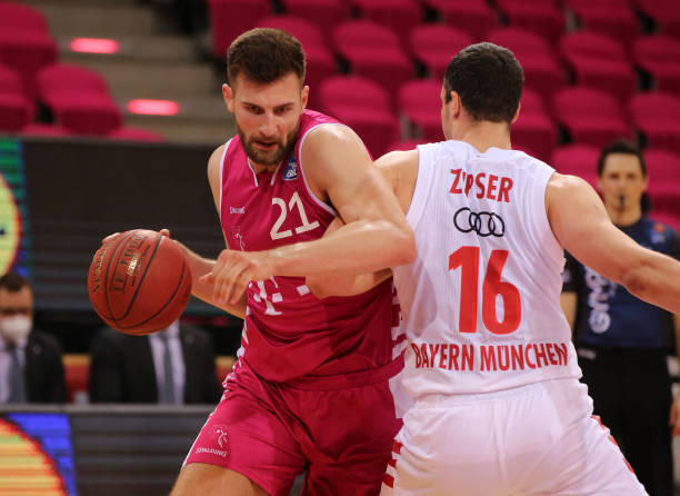 中国女足与 中国女足与